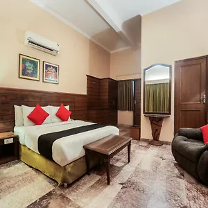 Hotel Capital O 10953 Dayal - A Boutique